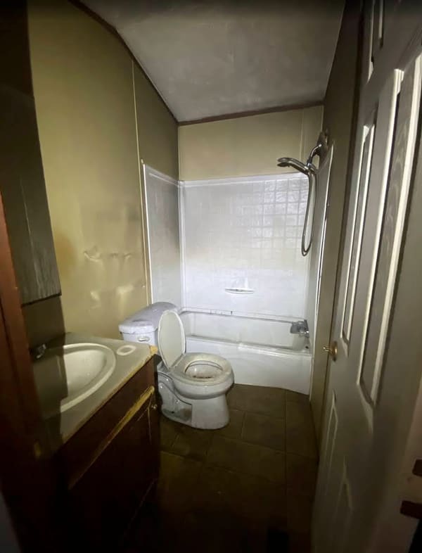 22 Nicole Drive photo 2