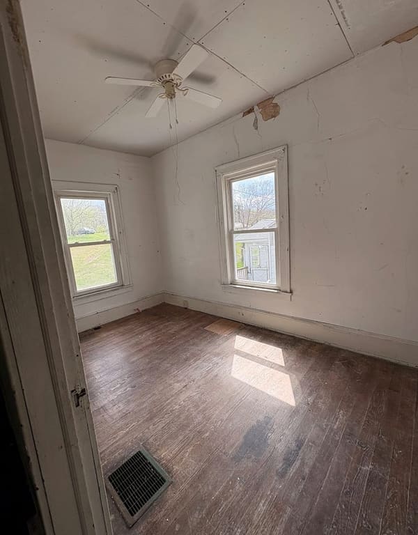 115 Vencil Street photo 6
