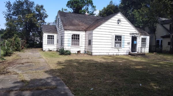 1012 Holly Street photo 1