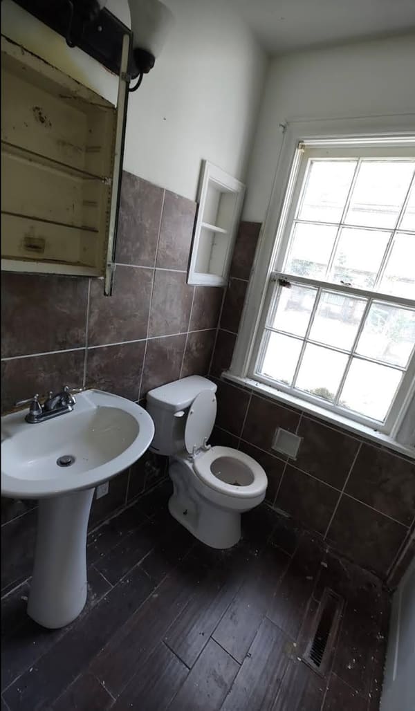 1012 Holly Street photo 2