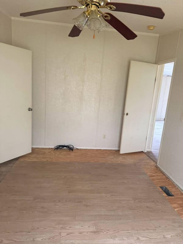 203 Oak Street photo 4
