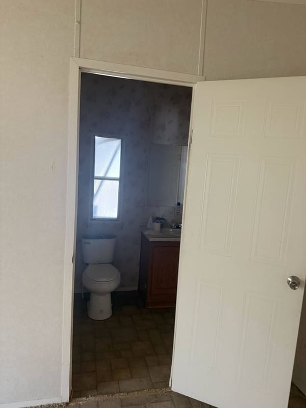 203 Oak Street photo 13