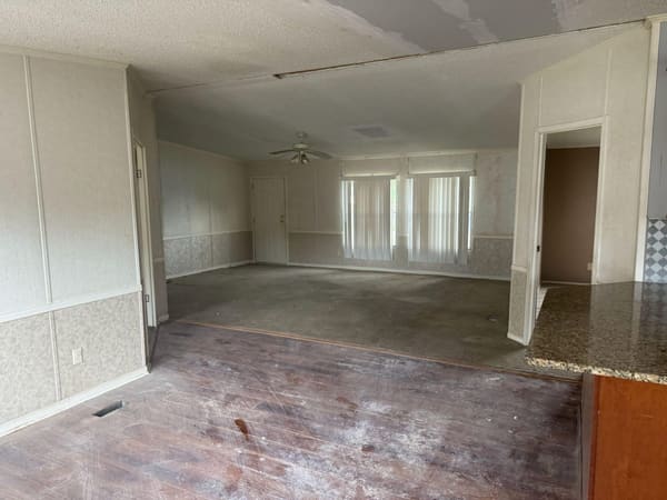 203 Oak Street photo 16