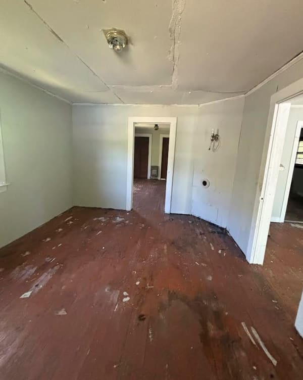 219 Olive St photo 3