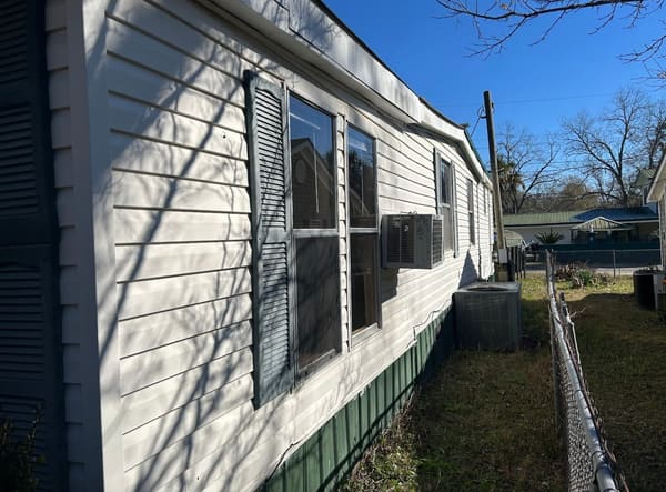 2708 S Brunswick Street photo 3