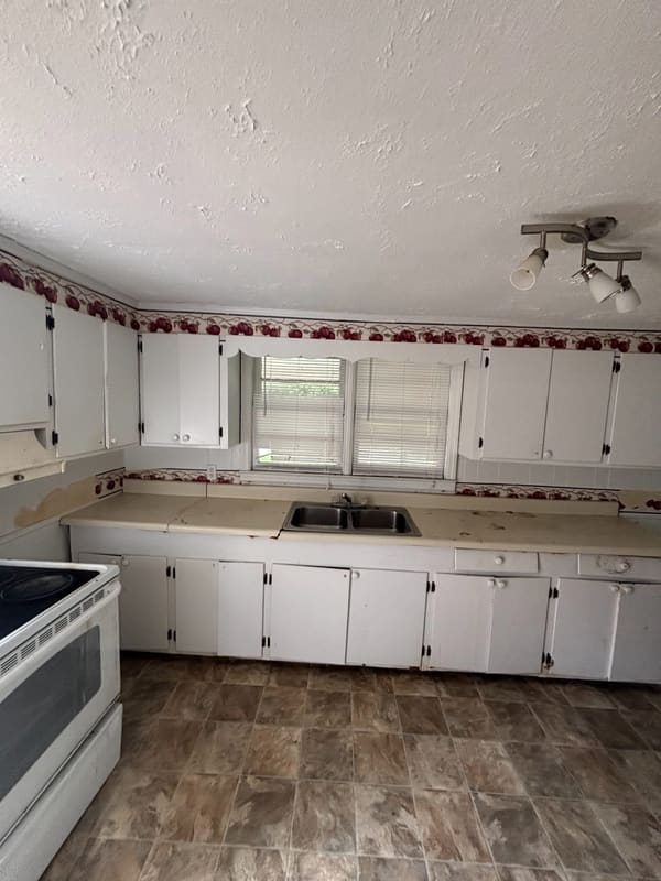 110 Newton Trail photo 5