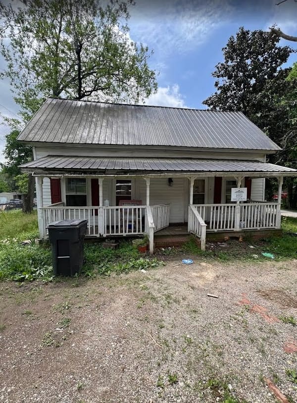 54 Montgomery Street photo 1