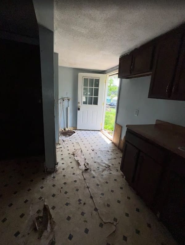 54 Montgomery Street photo 8