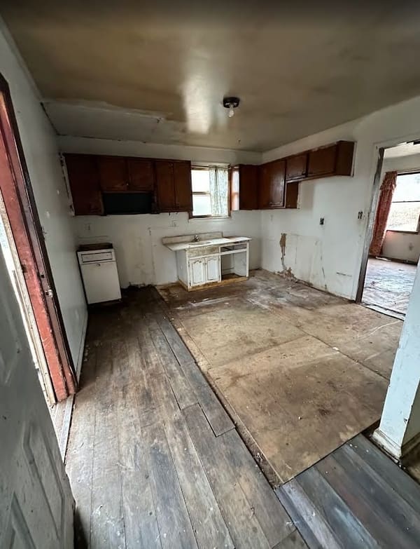 128 Hampton Circle photo 6