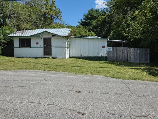 1606 Altamont Street  photo 1