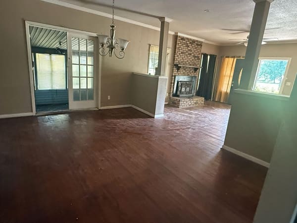 209 East Maple Street photo 6