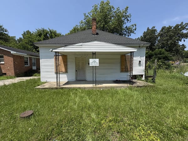 334 Matthews St  photo 1