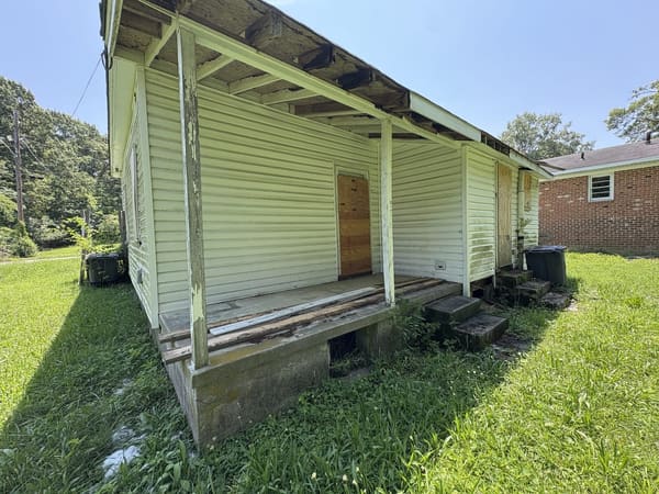 334 Matthews St  photo 4