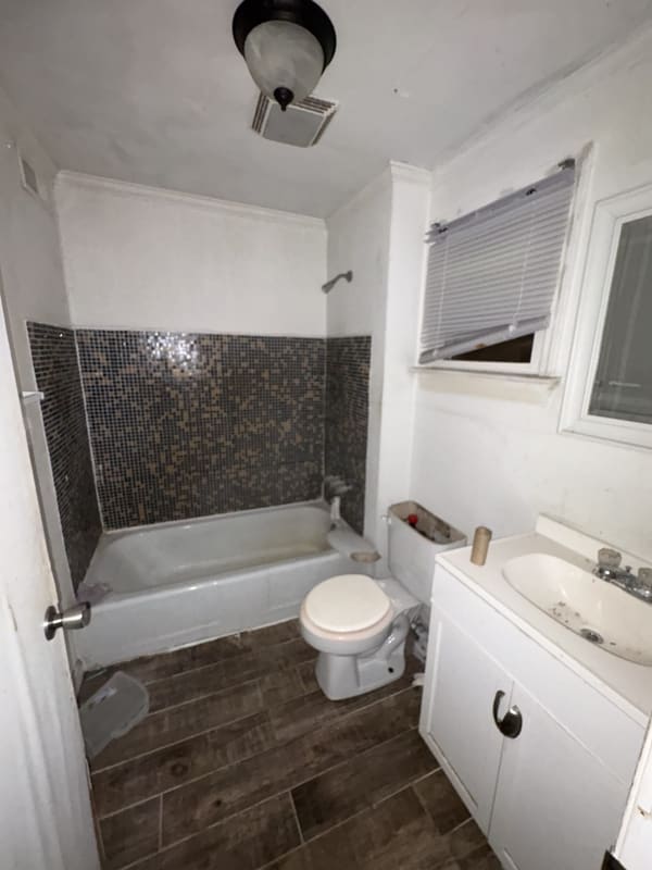 334 Matthews St  photo 12