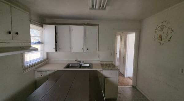 2114 S Madison Street photo 10