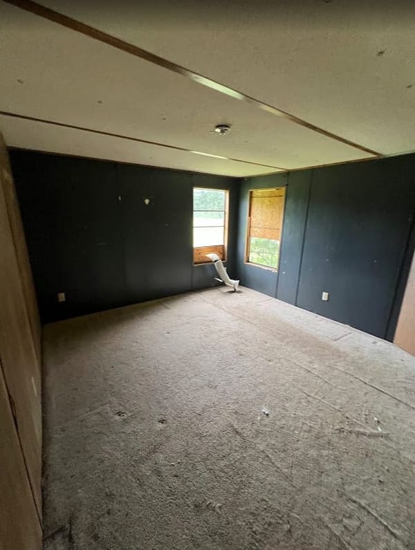 6096 Collins Street photo 8