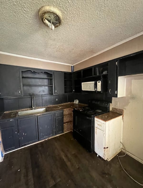 916 Jamestown Drive photo 4
