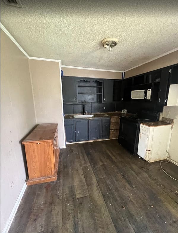 916 Jamestown Drive photo 5