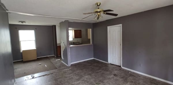 323 Phillips Rd 325 photo 6