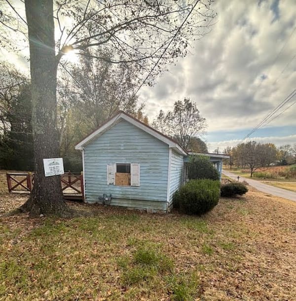 4565 Hamilton St  photo 2