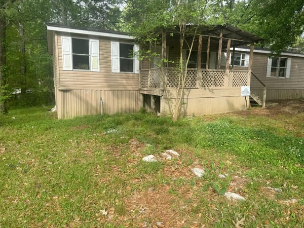 104 Appleridge Road photo 2