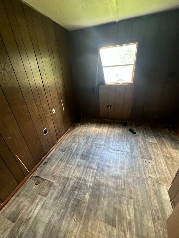 2215 Roosevelt Ave photo 2