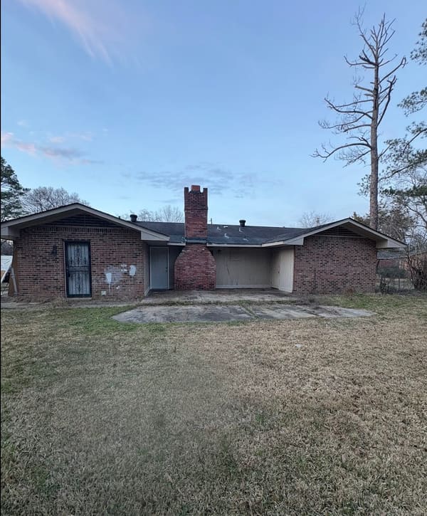 767 Queensbury Drive photo 1