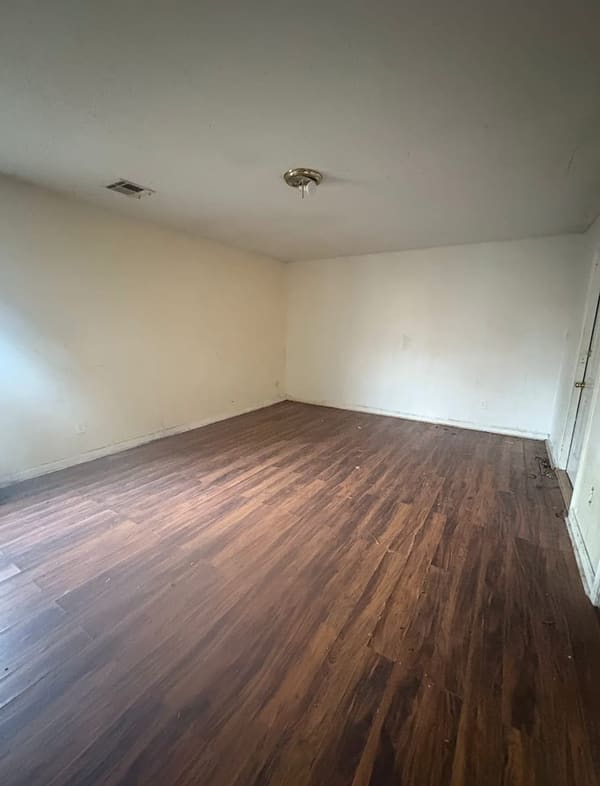 767 Queensbury Drive photo 10