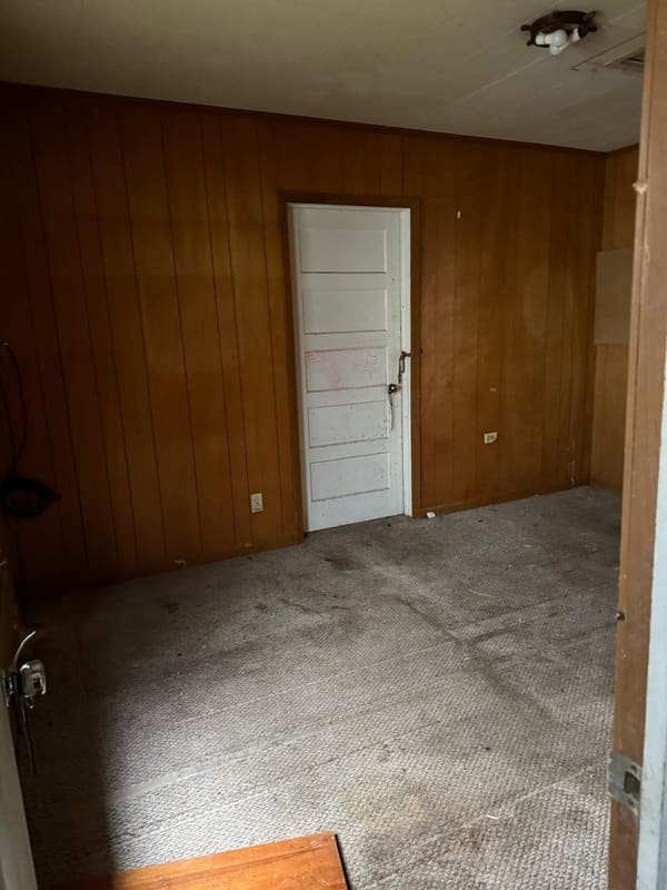409 W 5th Street photo 8