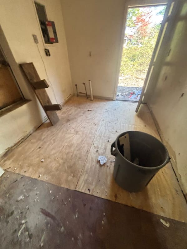 427 Dorsett Avenue photo 7
