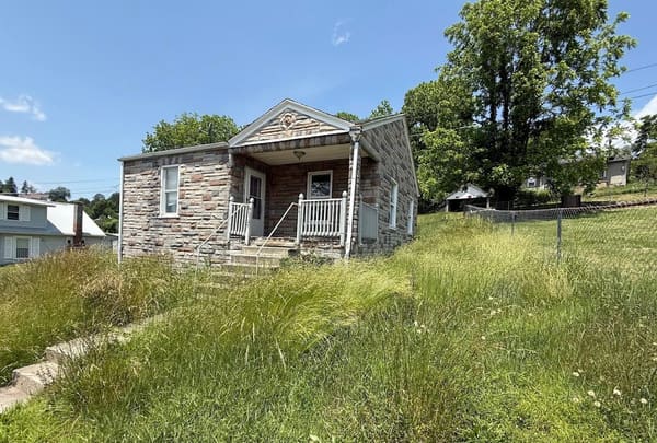 127 Whitley Street photo 2
