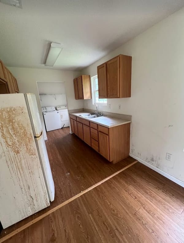 228 S Hudson Street photo 4