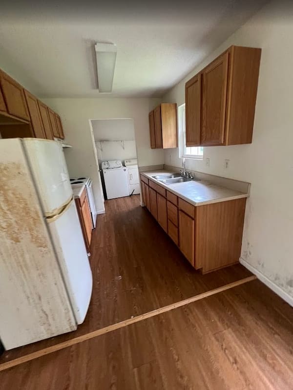 228 S Hudson Street photo 5