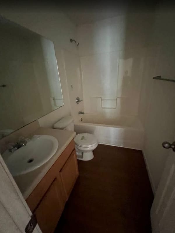228 S Hudson Street photo 7