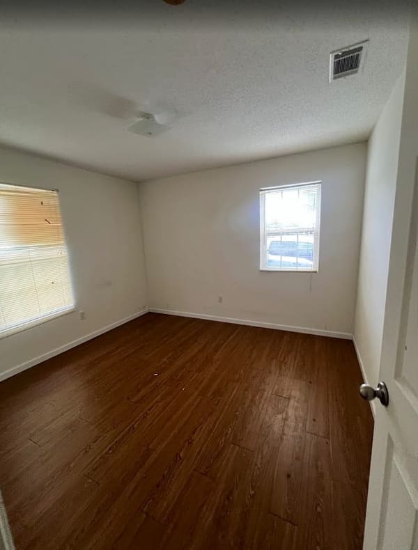 228 S Hudson Street photo 9