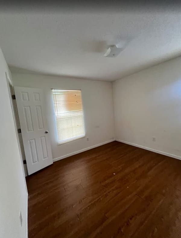 228 S Hudson Street photo 10