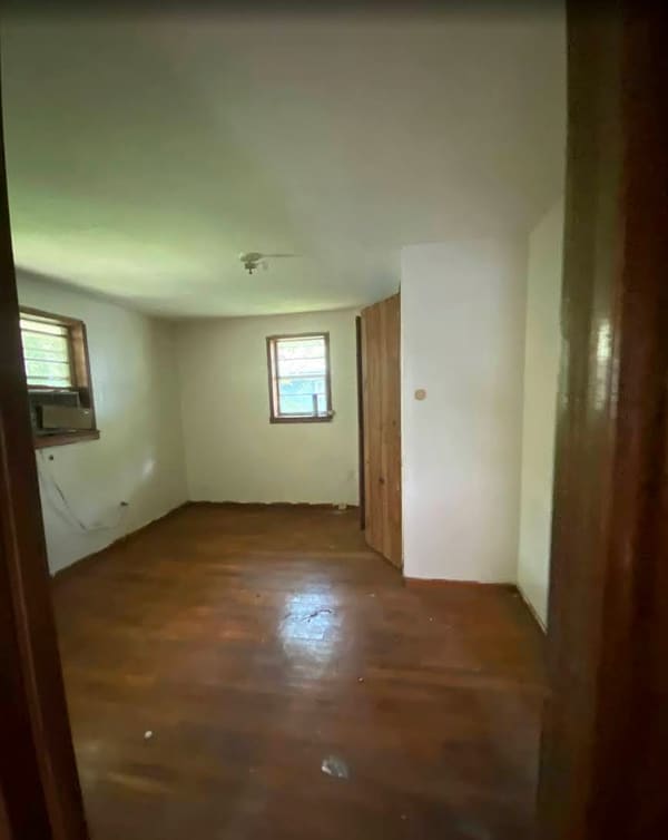 406 Carver Avenue photo 3