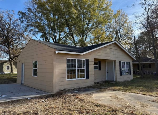 501 S Van Buren Street photo 1