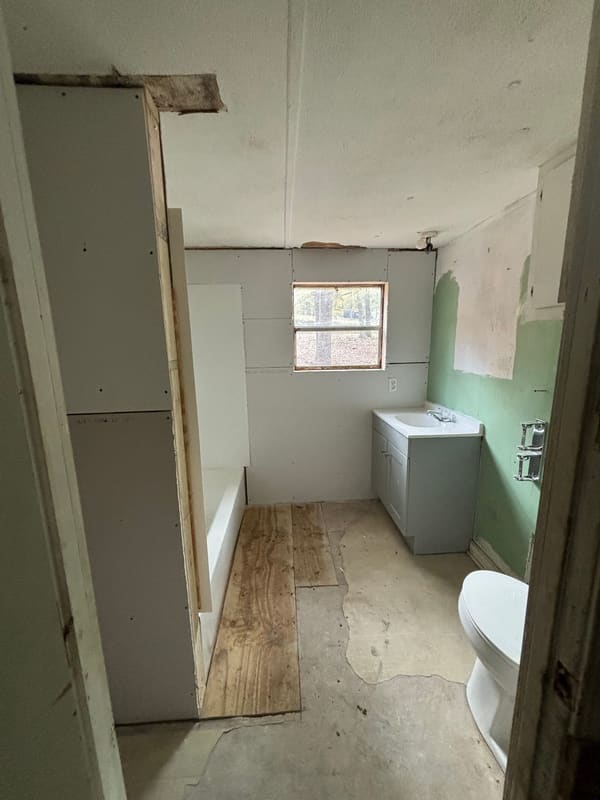 569 Forestwood Drive photo 3