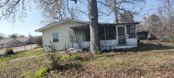 2400 N Bryant Street photo 2