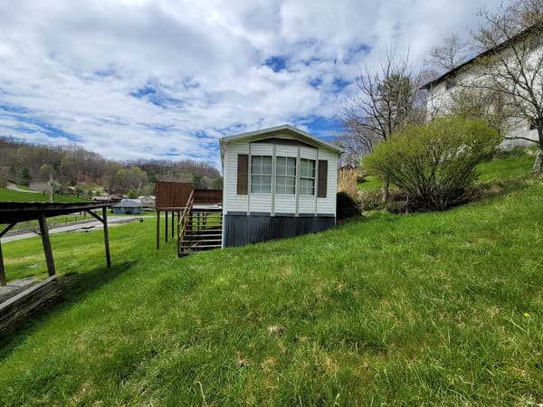 207 Chatham Drive photo 3
