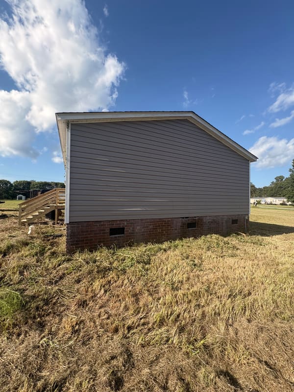 596 Emmett Ln photo 3