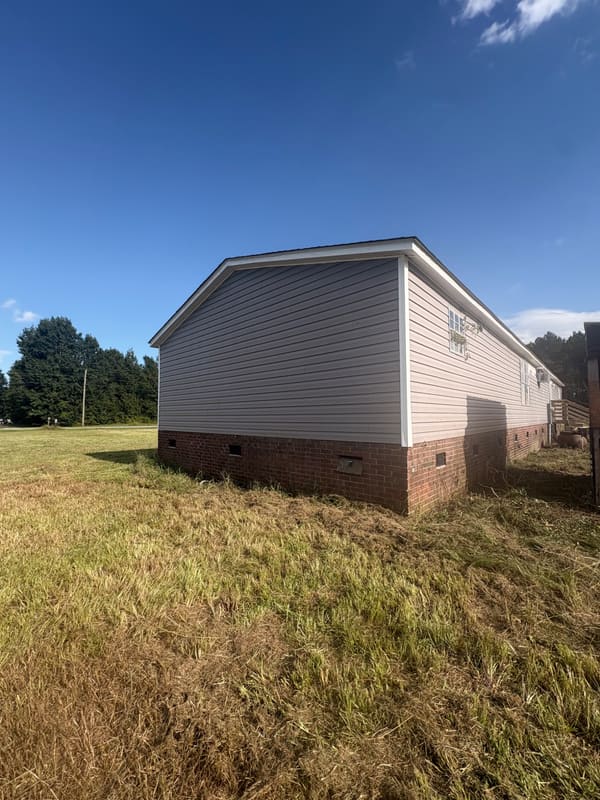 596 Emmett Ln photo 4