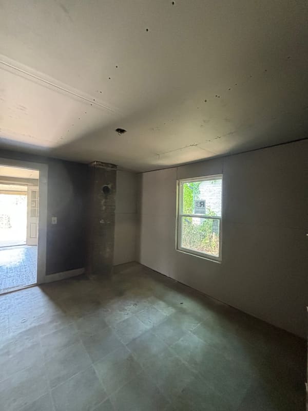 908 W Ingram Street photo 6